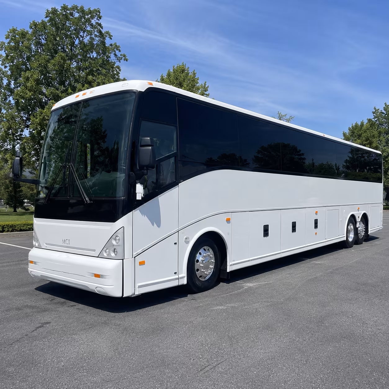 charter buses to truliant amphitheater and charlotte s arena circuit