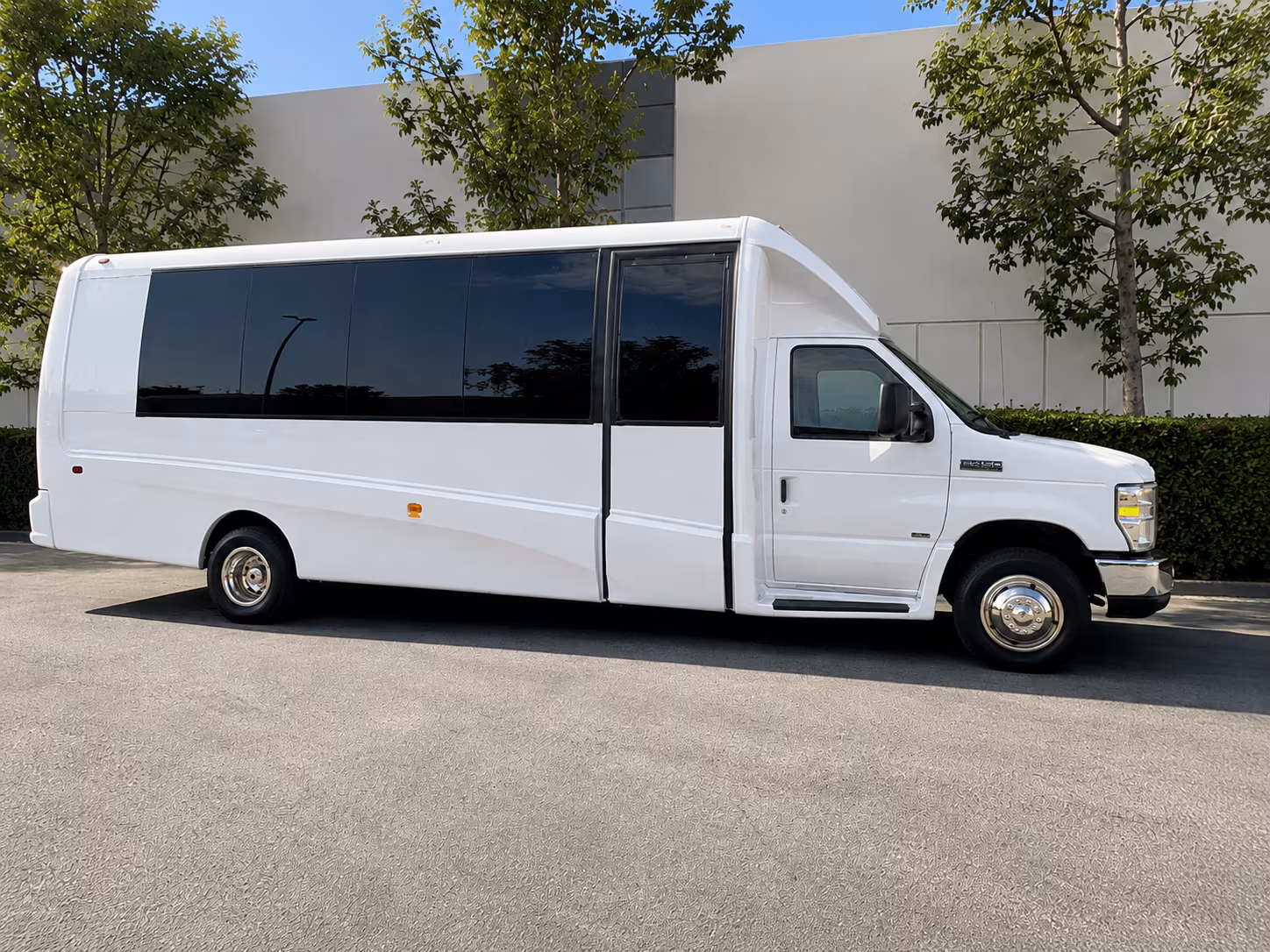 minibus rentals for gastonia wedding day bridal party transfers